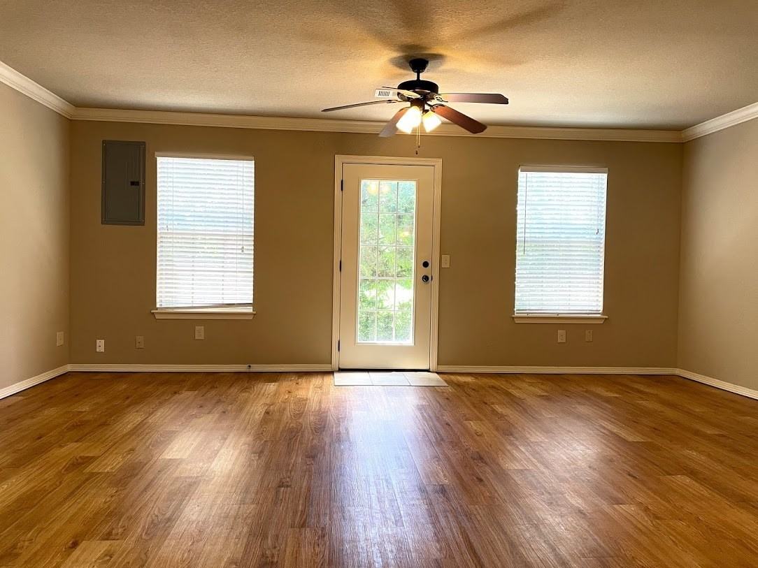 1067 West Malibu Street - Photo 4 of 10