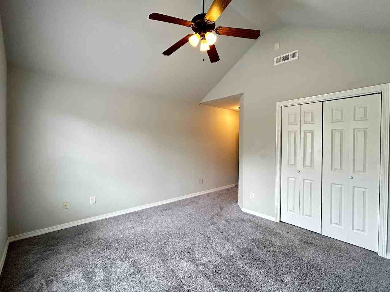 1067 West Malibu Street - Photo 5 of 10