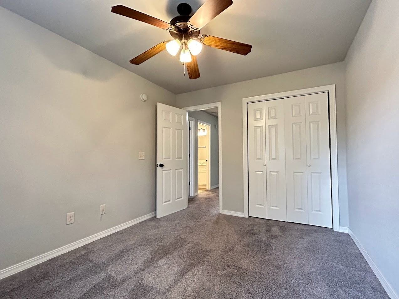 1067 West Malibu Street - Photo 6 of 10