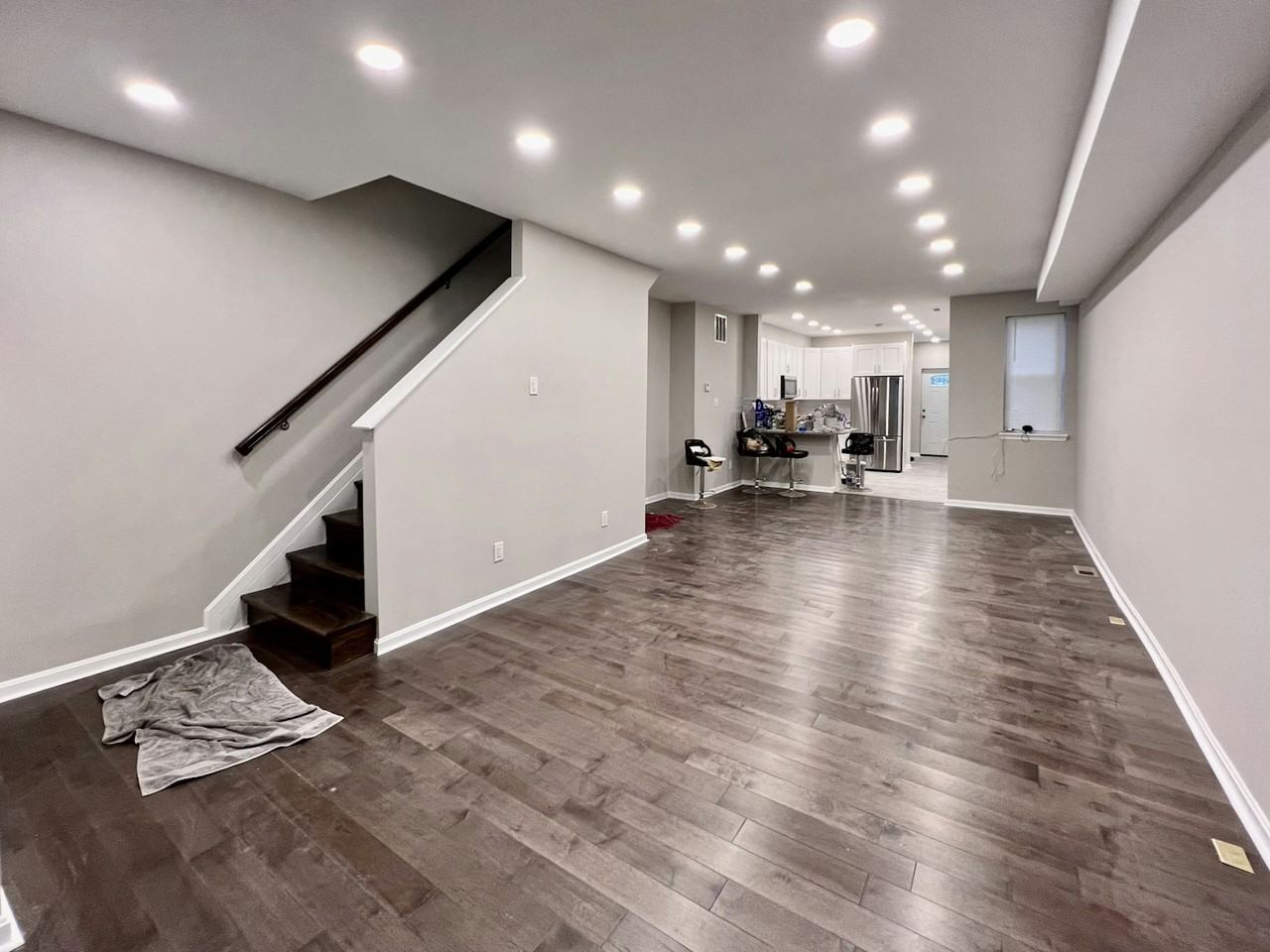 522 Wyanoke Ave - Photo 2 of 18