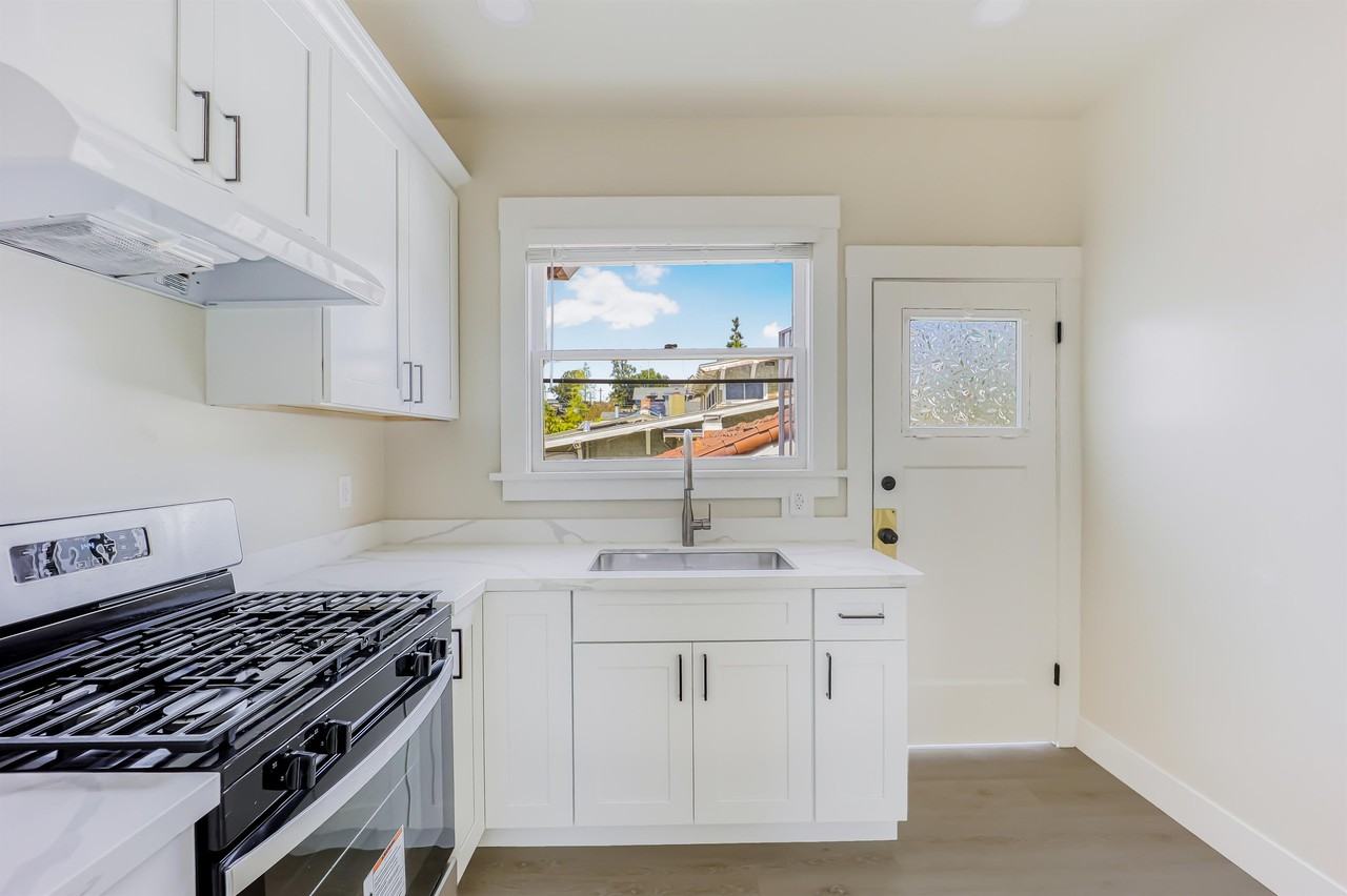 440 Haddon Rd #3 - Photo 4 of 45