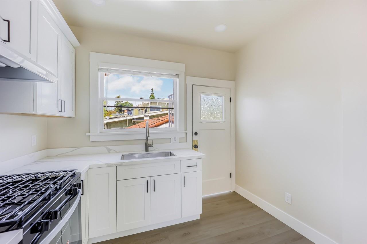 440 Haddon Rd #3 - Photo 7 of 45