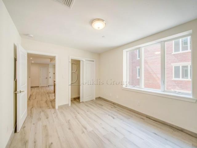 3068 38th St - Photo 3 of 6