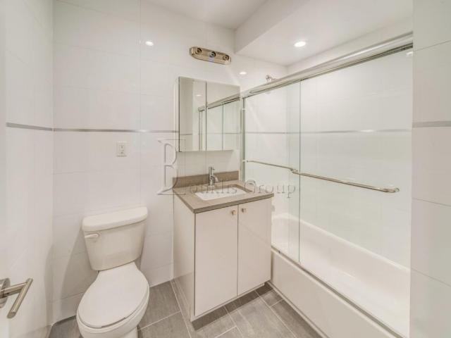3068 38th St - Photo 4 of 6