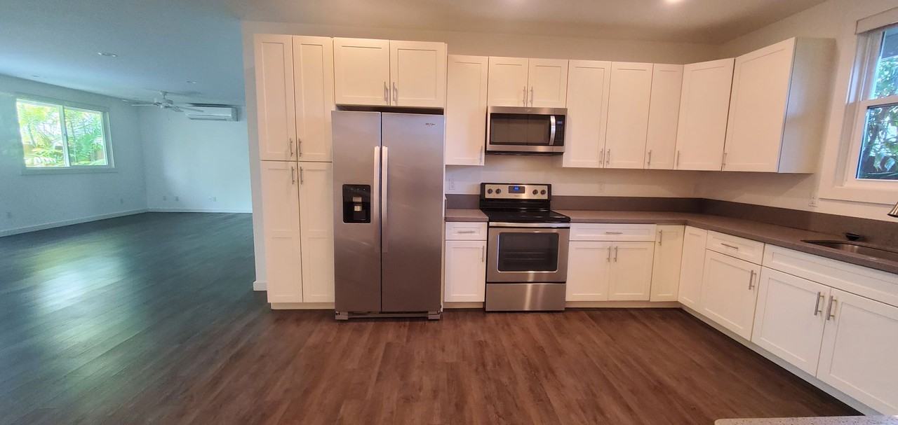 135 Maluniu Ave - Photo 5 of 16