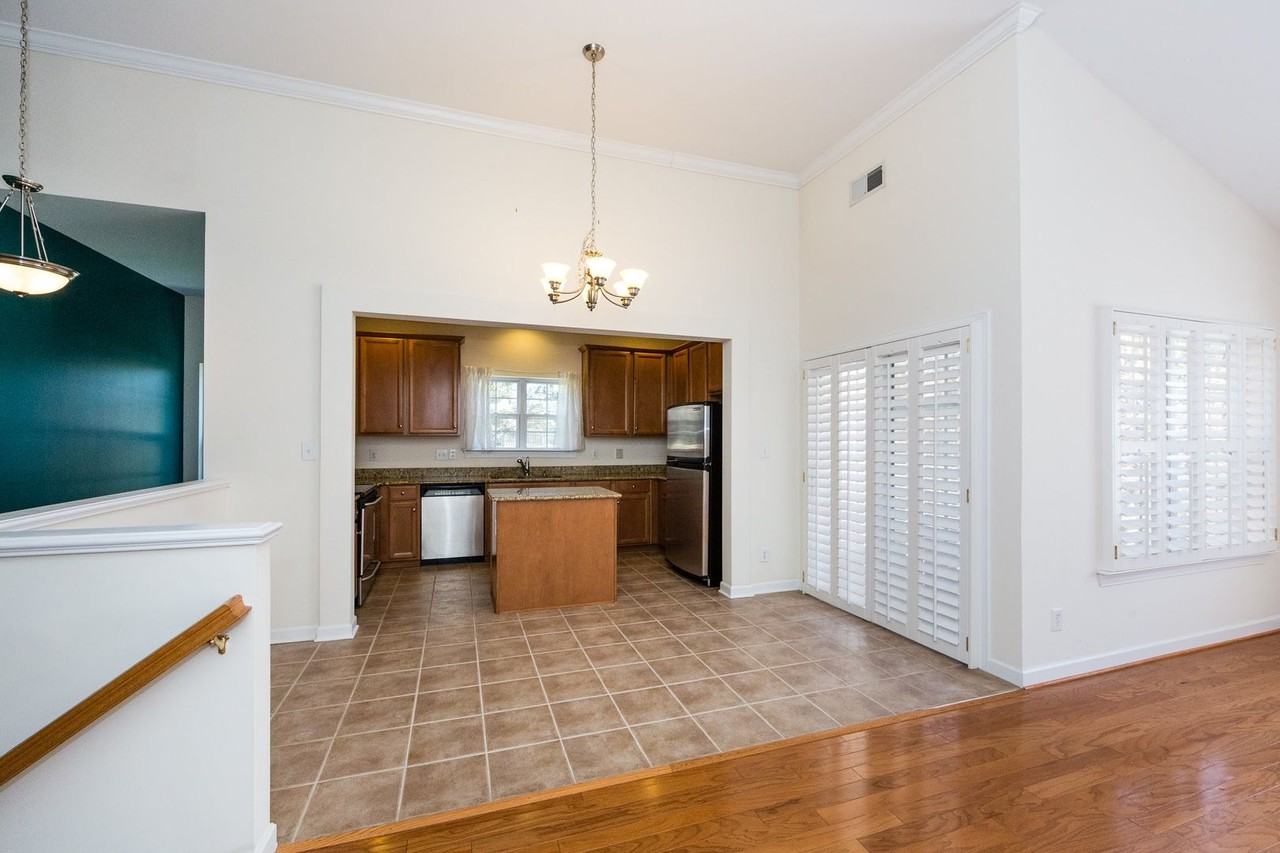 12012 Bordeaux St - Photo 5 of 34