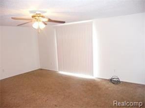 31905 Jefferson Ave - Photo 3 of 10