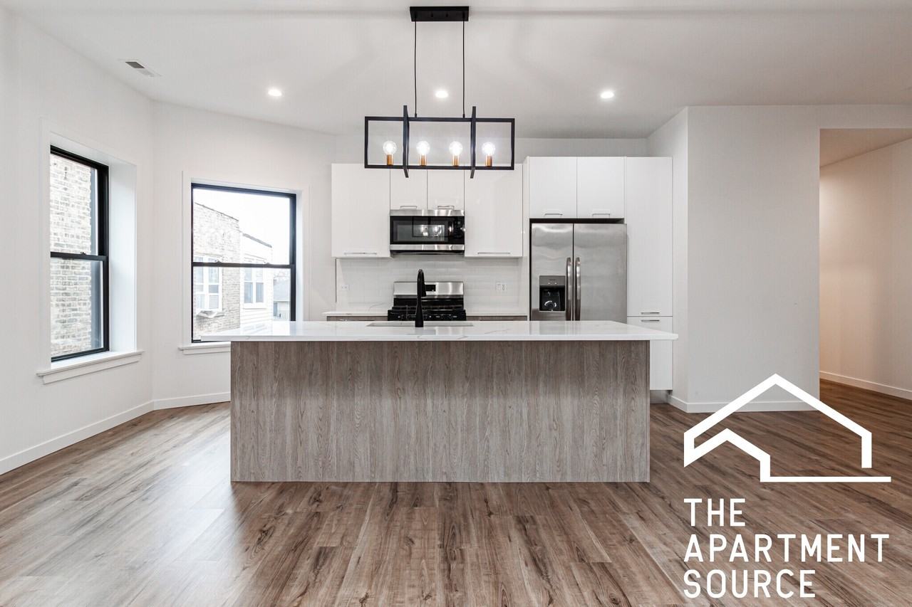 1428 W Jonquil Ter #2 - Photo 4 of 33