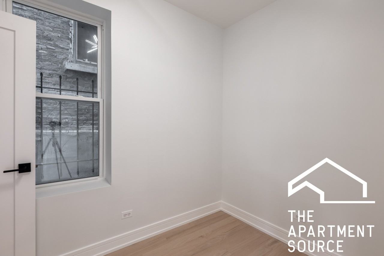 2943 N Gresham Ave #1 - Photo 5 of 16