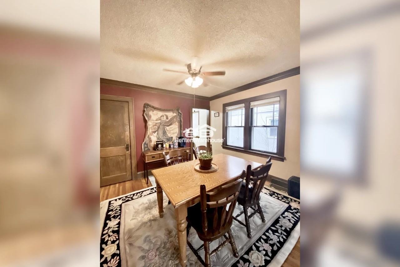 3526 Knox Ave N - Photo 3 of 10