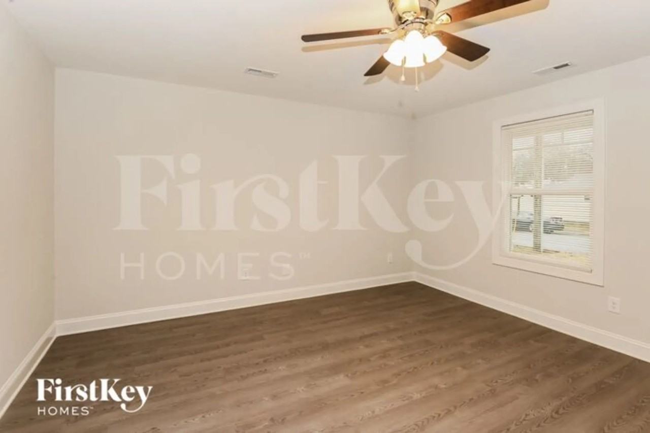298 Melrose Dr Sw - Photo 3 of 14