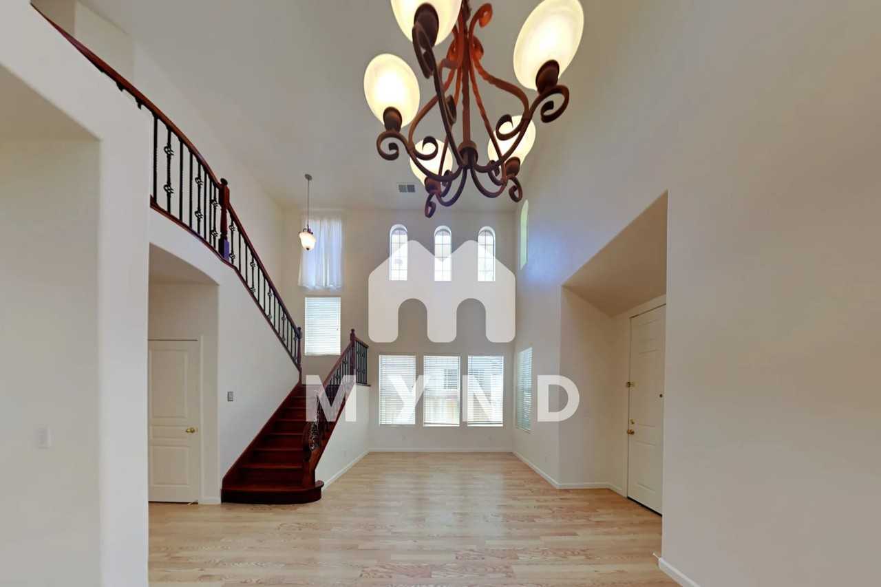 2742 Chateau Montelena Way - Photo 3 of 36