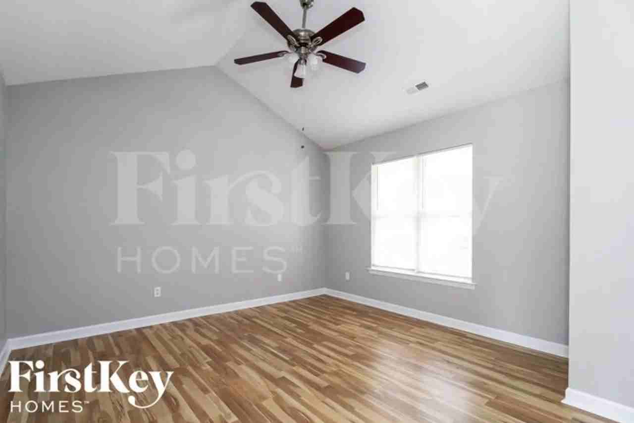 3798 Hartford St - Photo 3 of 15