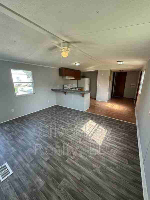 270 County Rd #1114 - Photo 3 of 9