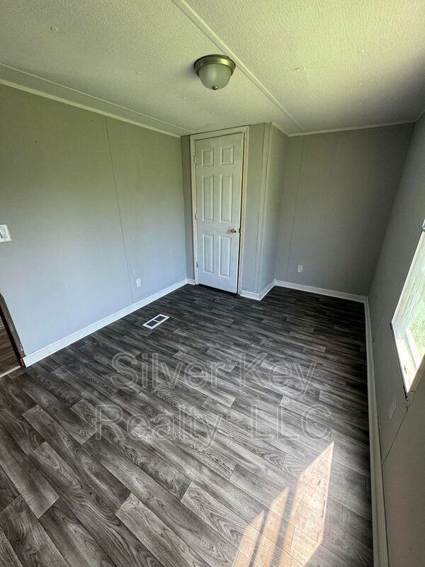 270 County Rd #1114 - Photo 6 of 9