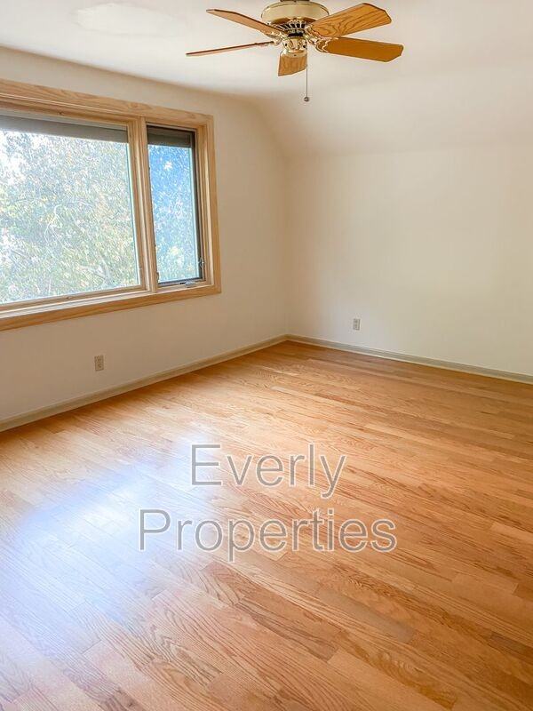 3113 W Drury Ln #A - Photo 2 of 20