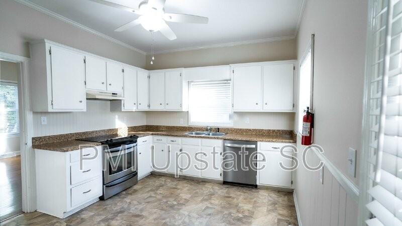 68 Smythe Ave - Photo 5 of 29