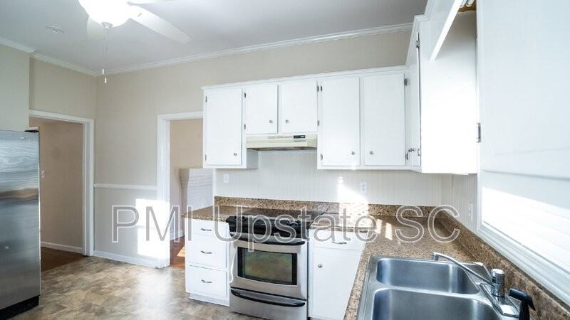 68 Smythe Ave - Photo 6 of 29