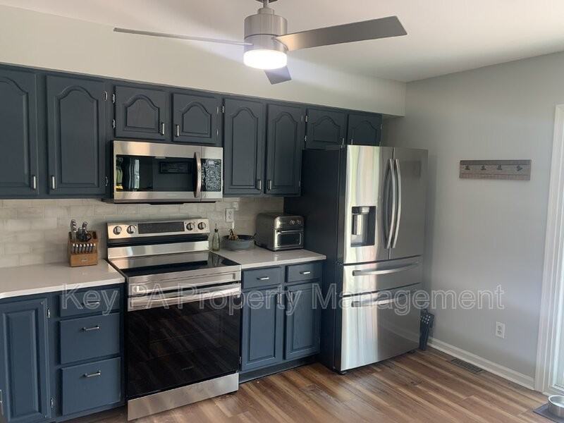 803 Bradford Ter - Photo 7 of 30