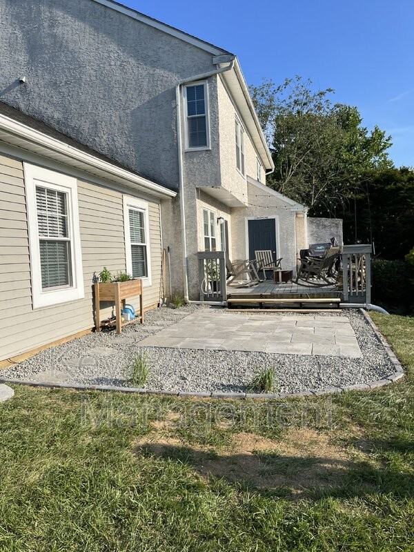 803 Bradford Ter - Photo 4 of 30