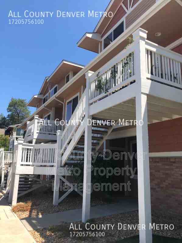 5024 Everett St #203