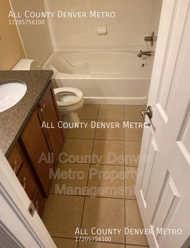 5024 Everett St #203 - Photo 5 of 10