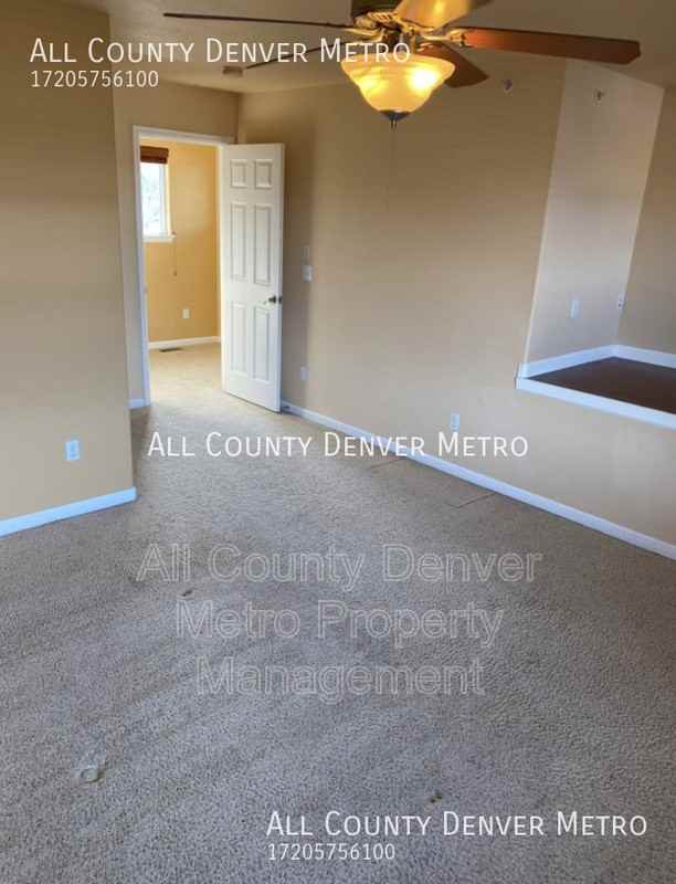 5024 Everett St #203 - Photo 7 of 10