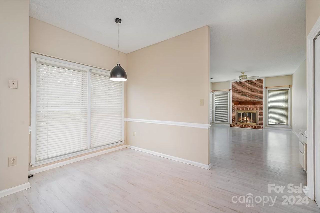 9423 Fairmead Dr - Photo 7 of 32