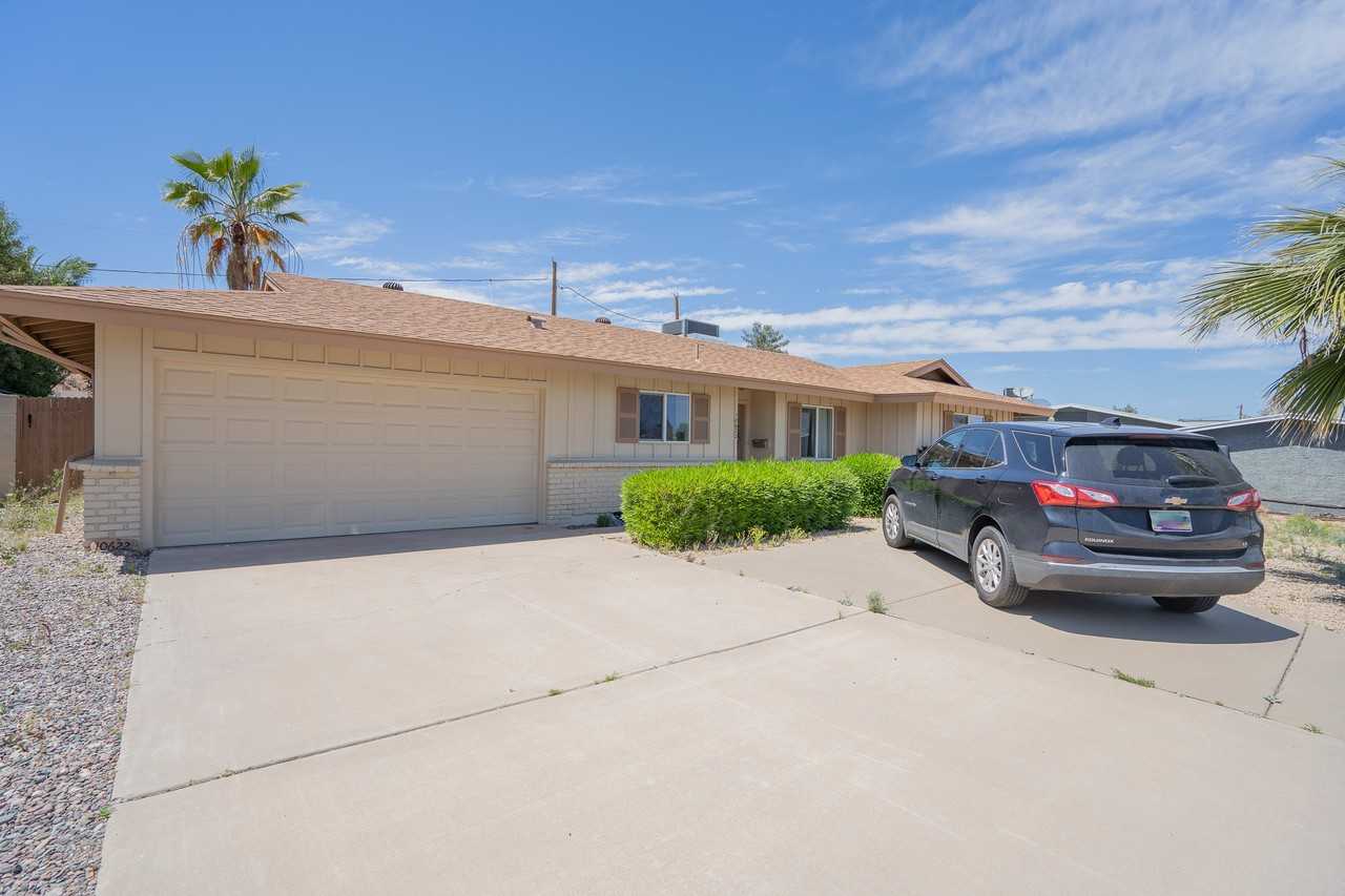 10622 N 40th St - Photo 2 of 35