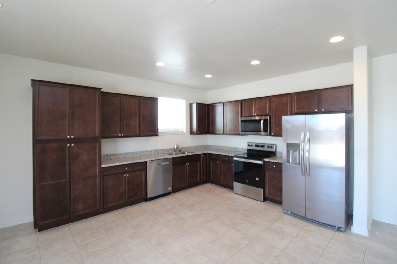 1662 W Flintlock Dr - Photo 4 of 28