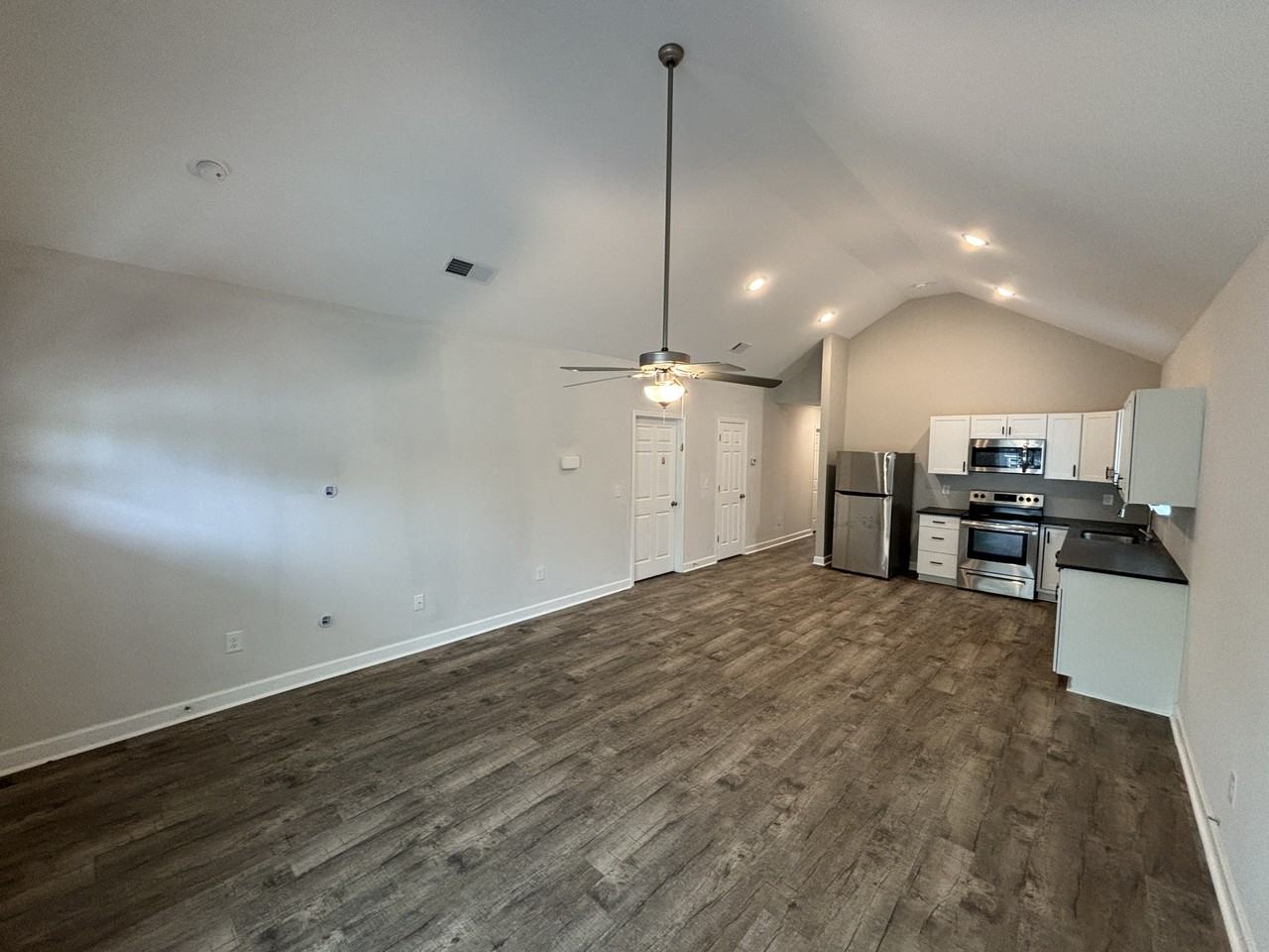 225 Willow Ridge Ln - Photo 3 of 12