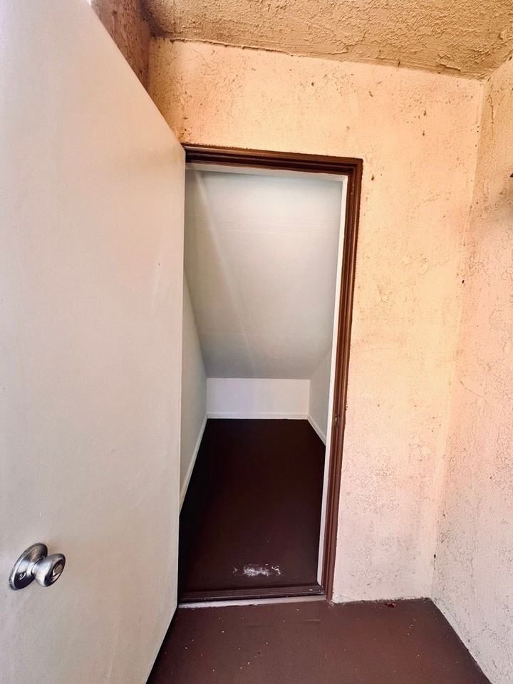 393 Hamilton St #F1 - Photo 5 of 35