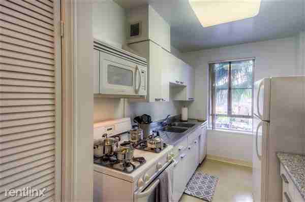 W 3rd St & S Burnside Ave - Photo 3 of 15