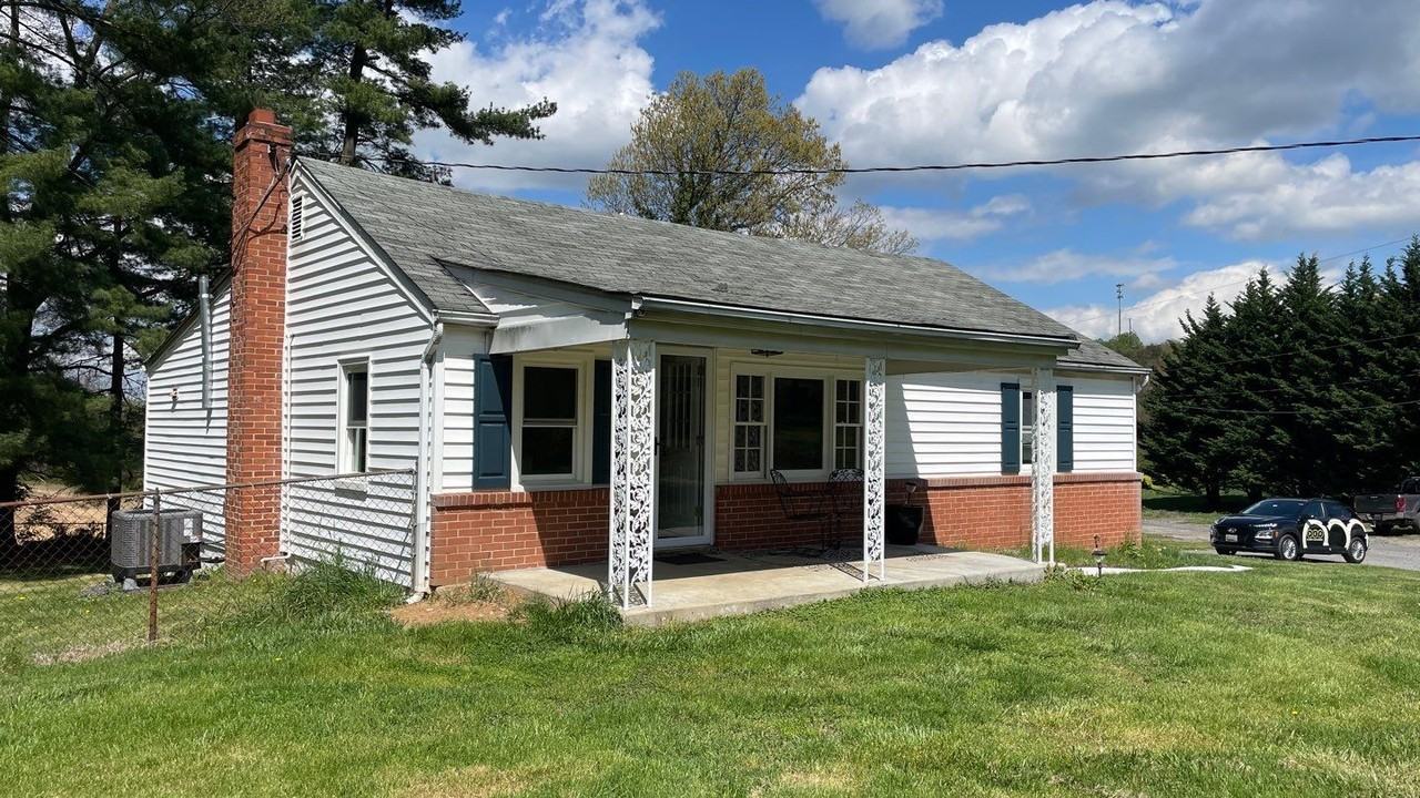 10711 Bethesda Church Rd - Photo 2 of 30