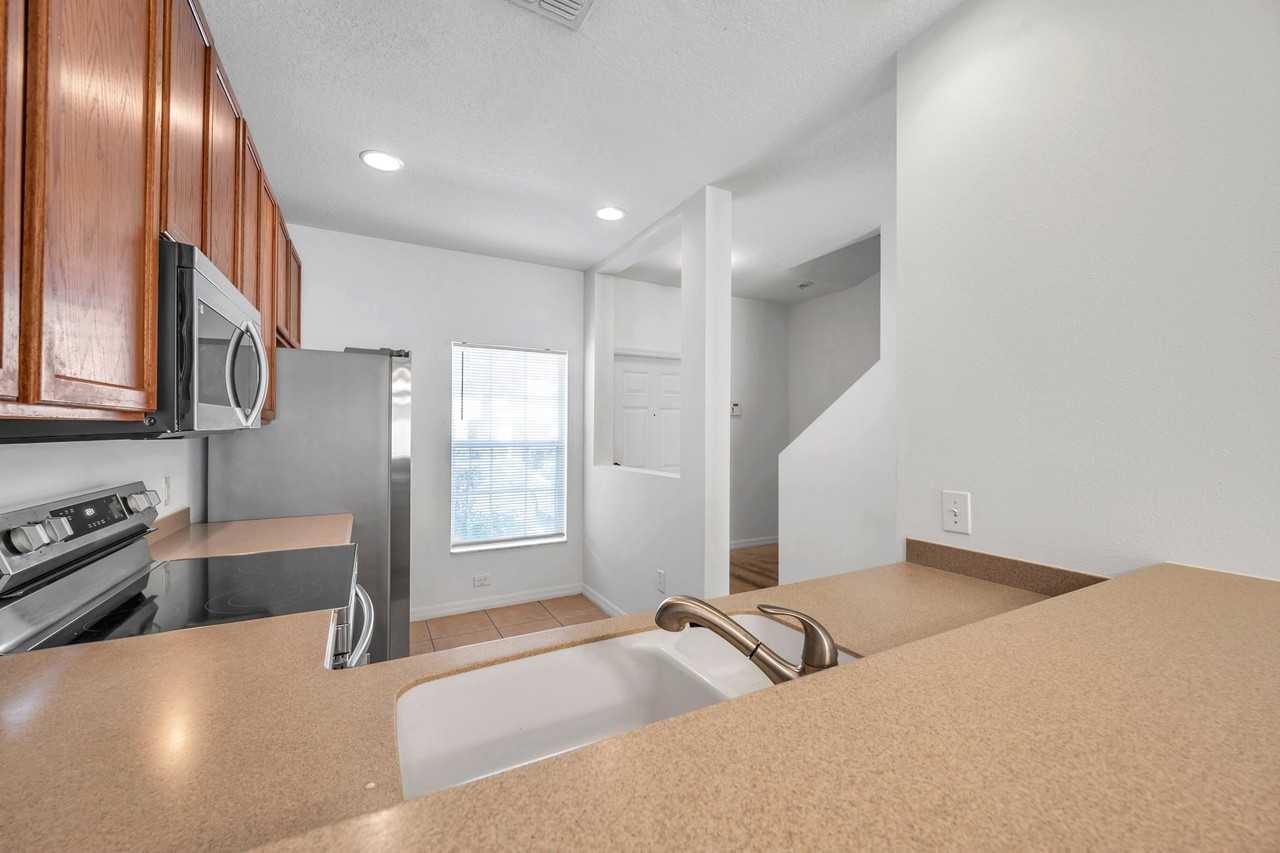 8553 Trail Wind Dr - Photo 7 of 34