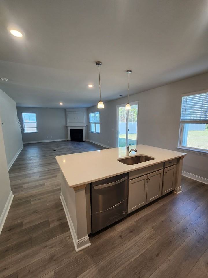 4029 Dewberry Ln - Photo 7 of 30