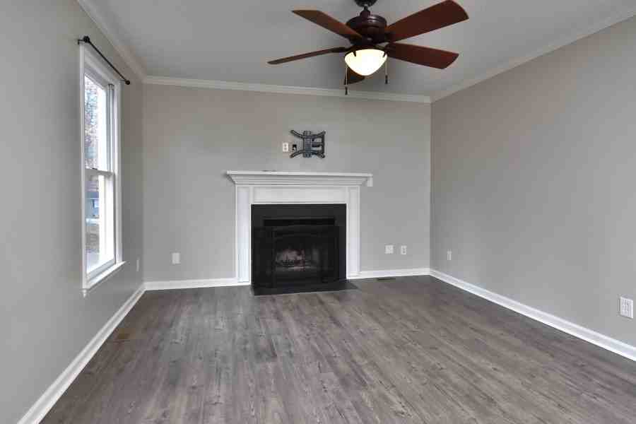 220 W Elm Ave - Photo 2 of 33
