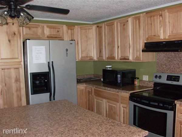 2041 Old Cross Rd - Photo 2 of 10