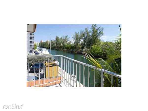 3522 NE 166th St - Photo 2 of 4