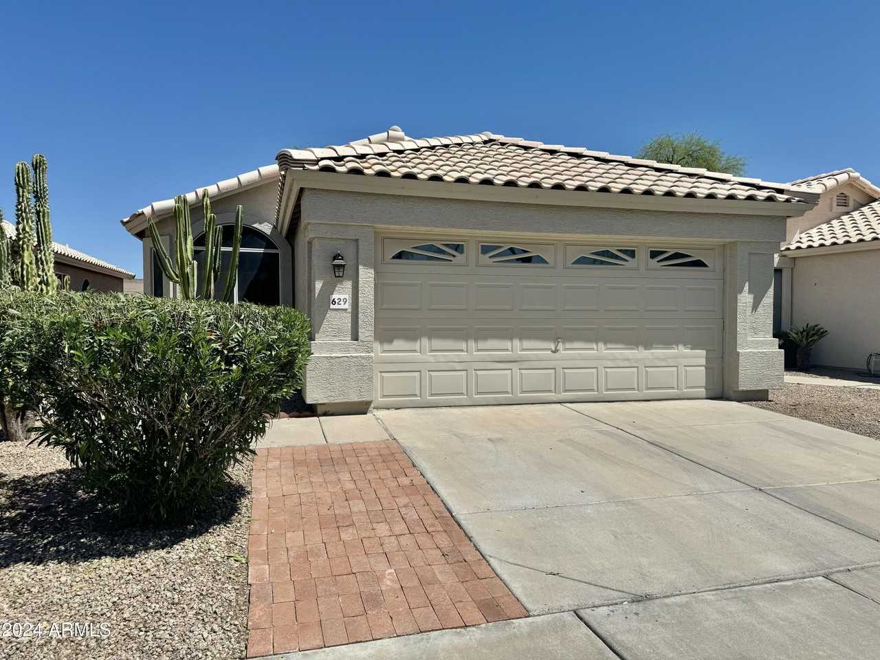 629 N Pl, Chandler, AZ 85226 3 Bedroom Apartment for 2,200