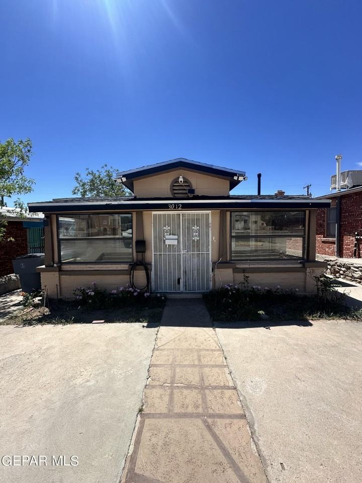 3012 Altura Ave A, El Paso, TX 79930 3 Bedroom Apartment for Rent