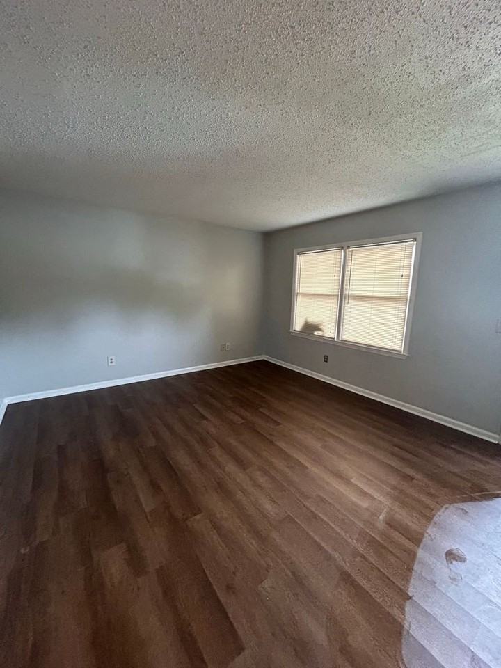 104 Brush Blvd - Photo 2 of 13