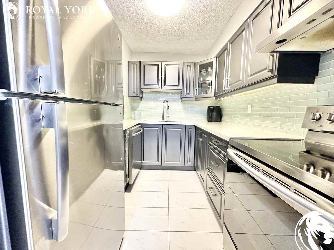 308-10 Tapscott Road, Scarborough, Ontario M1B 3L9 - Photo 3 of 26