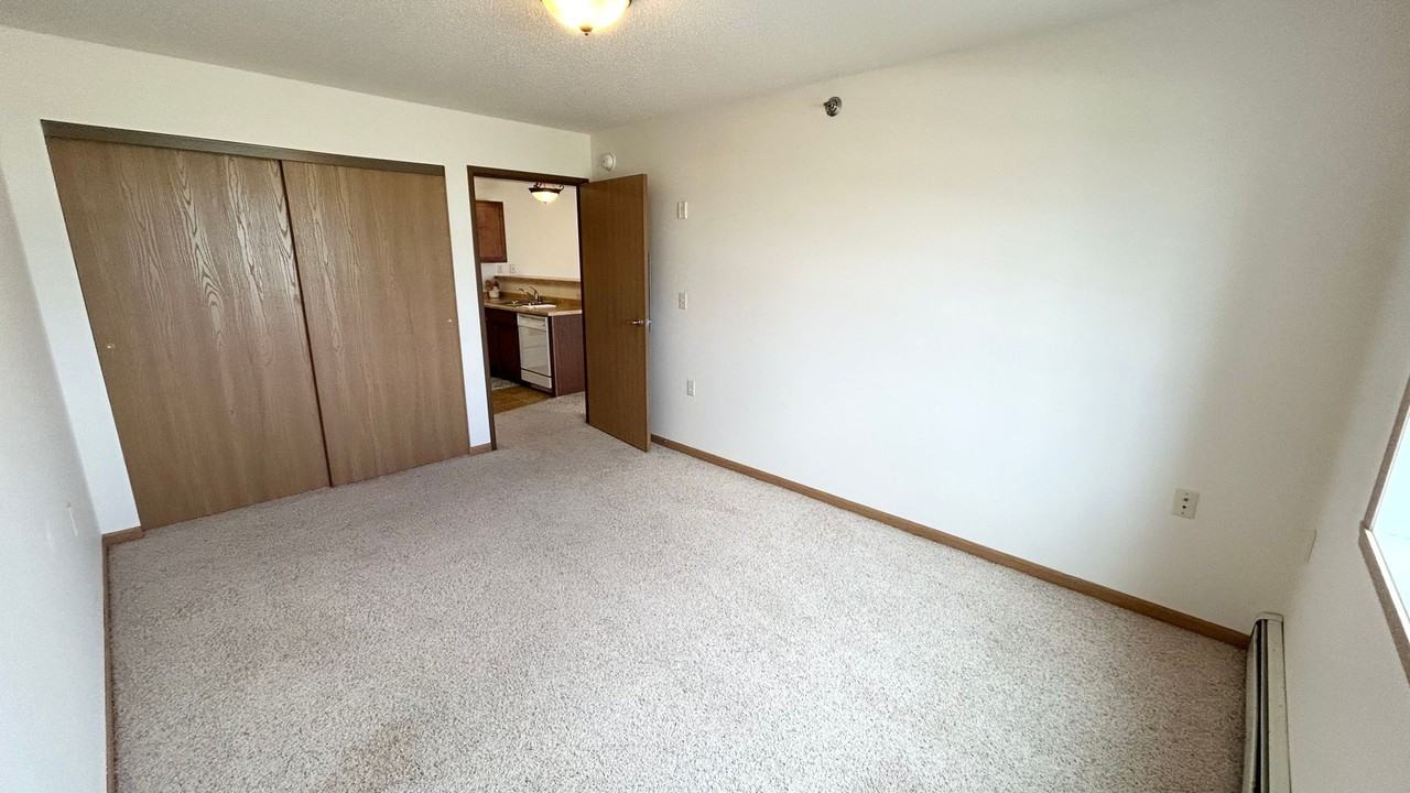 Prairie Sky Apartments - Photo 6 of 30