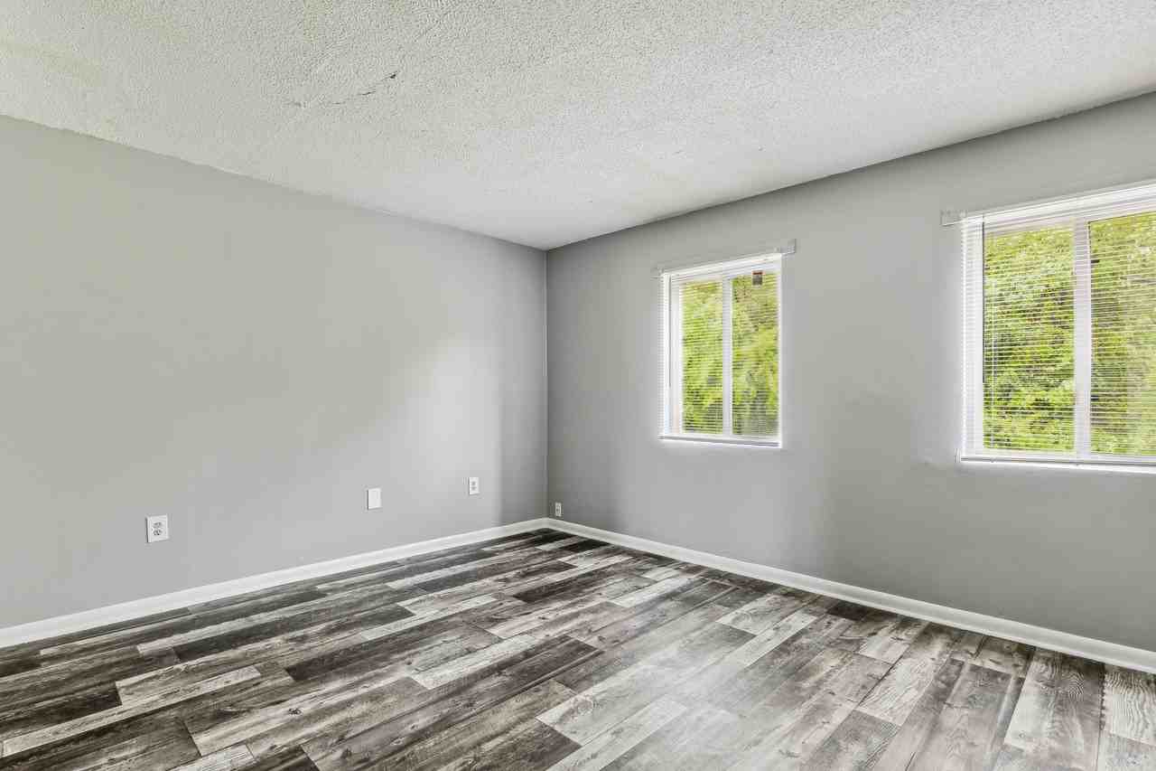 Belton Gardens - Photo 2 of 70