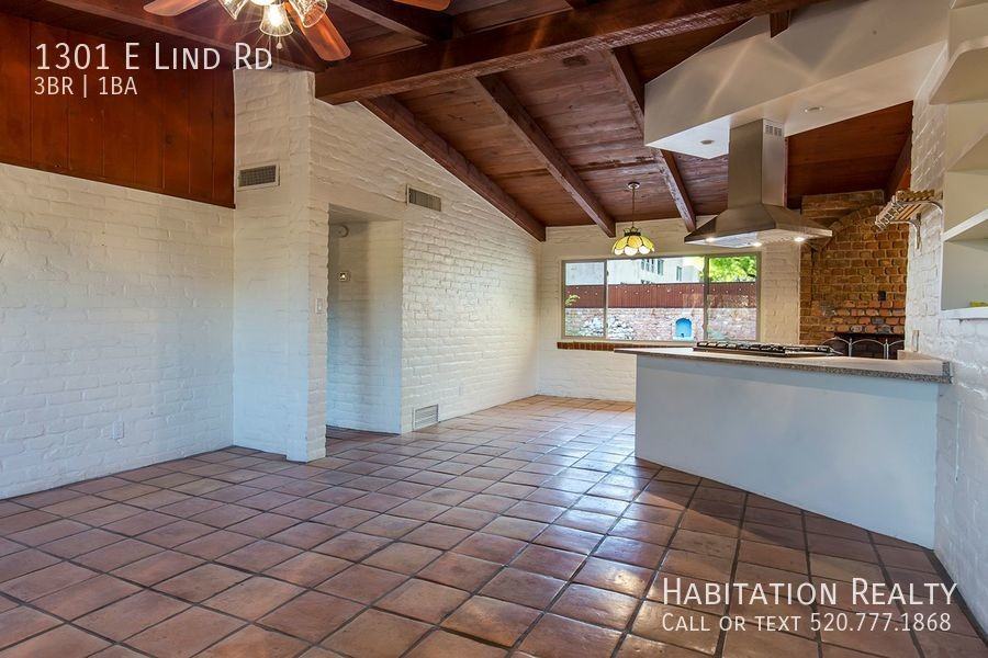 1301 E Lind Rd - Photo 3 of 25