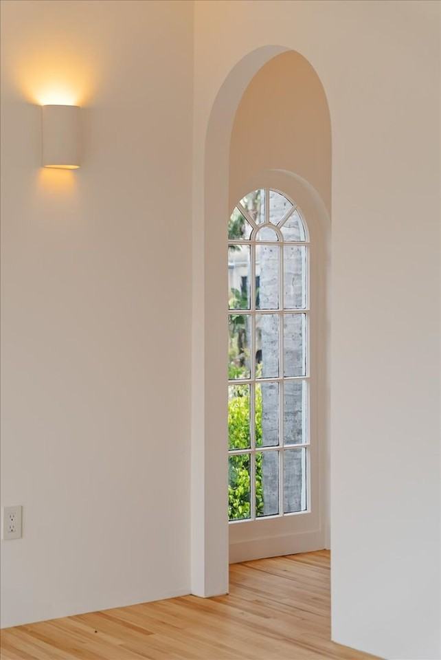 N Edinburgh Ave - Photo 6 of 23