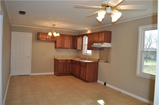 115 Oak Park Dr - Photo 6 of 7