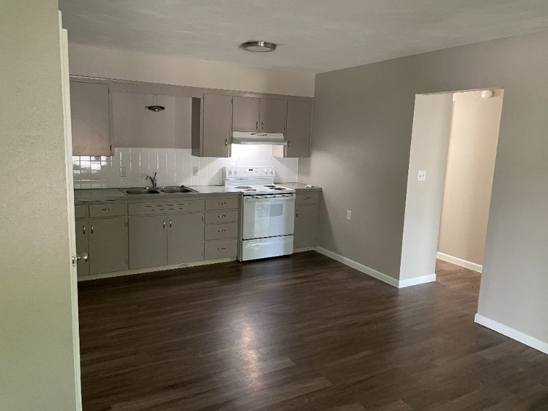 710 Emery St #206 - Photo 3 of 9