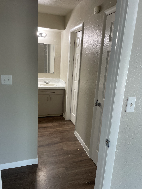 710 Emery St #206 - Photo 4 of 9